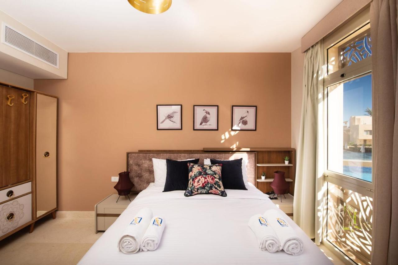 Balanced & Bright 2 Bdr Mangroovy Free Pool & Access Apartament